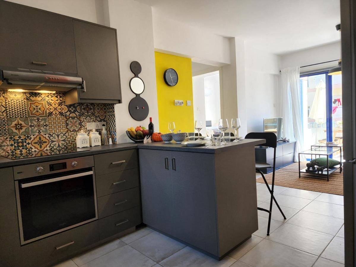 Frida'S Cozy Two Bedroom Apt Larnaca Ngoại thất bức ảnh