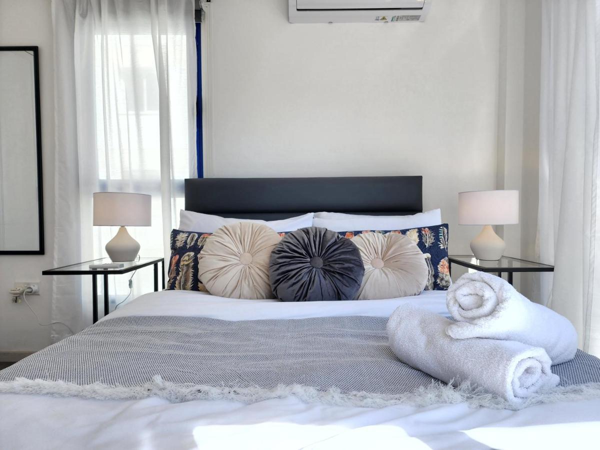 Frida'S Cozy Two Bedroom Apt Larnaca Ngoại thất bức ảnh